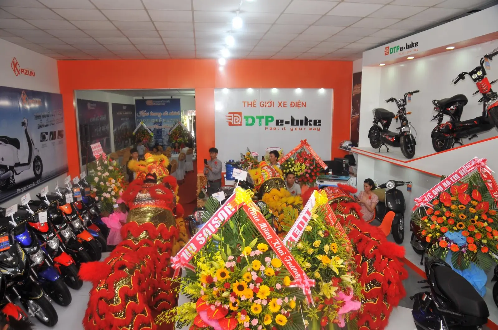 On-site photograph: Showroom interior on opening day.